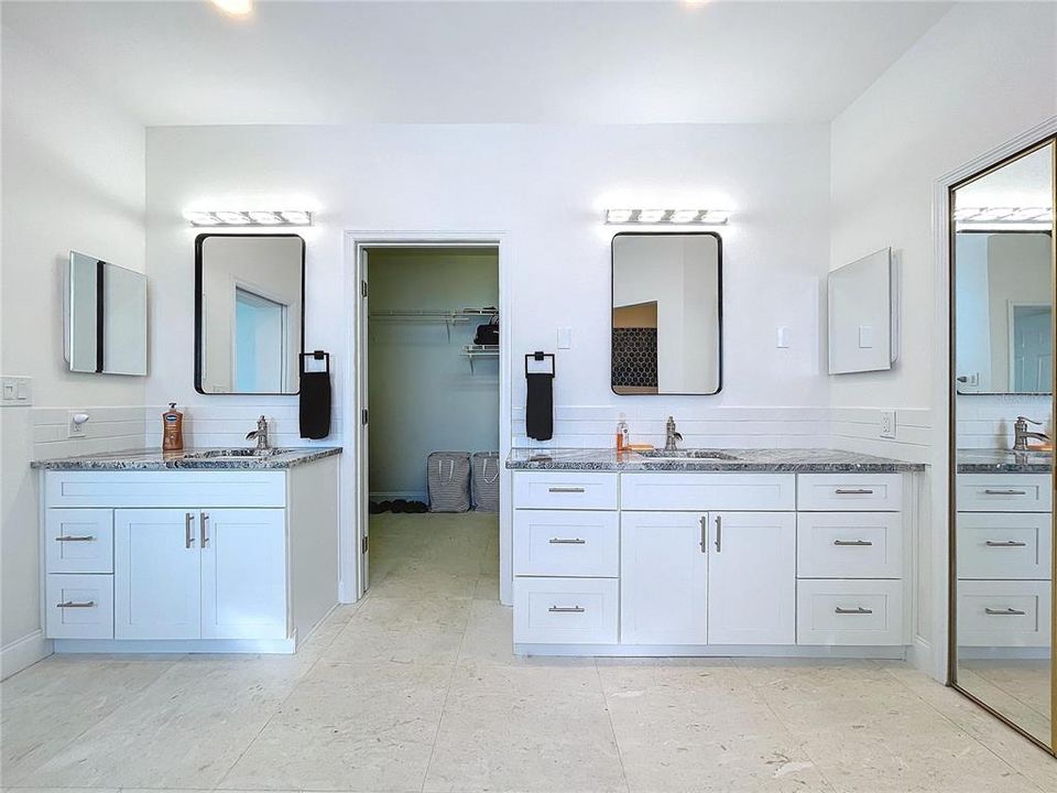 For Sale: $2,790,000 (4 beds, 3 baths, 2592 Square Feet)