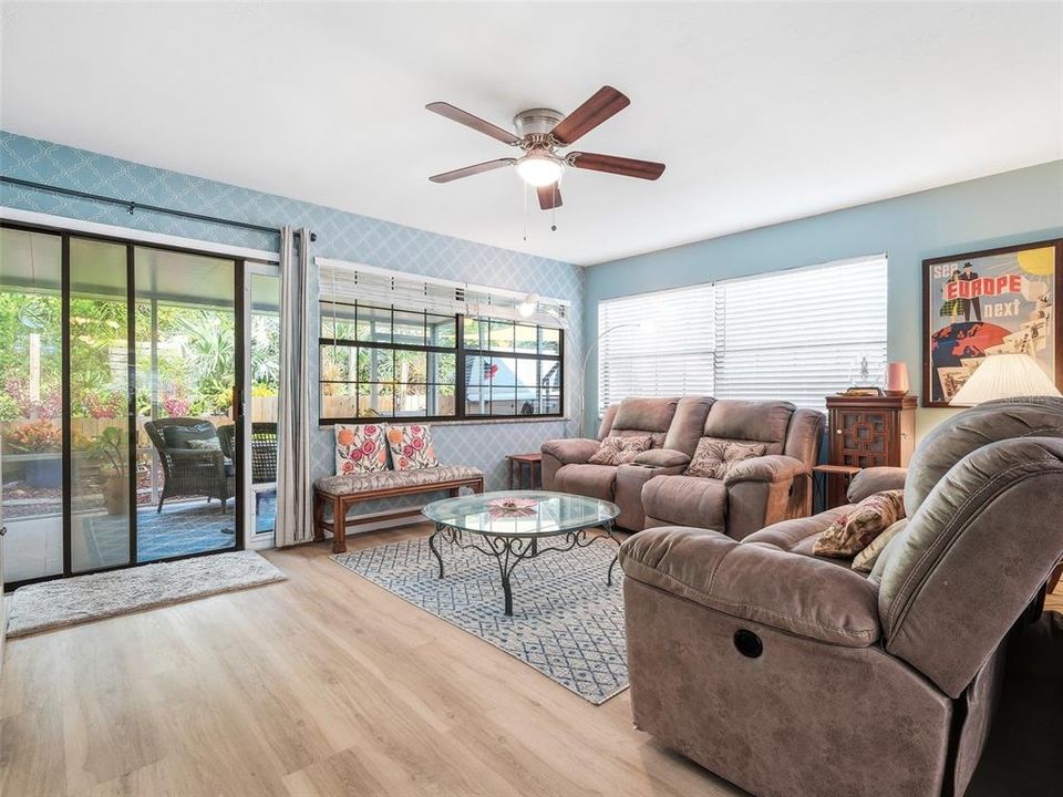 For Sale: $489,900 (3 beds, 2 baths, 2013 Square Feet)