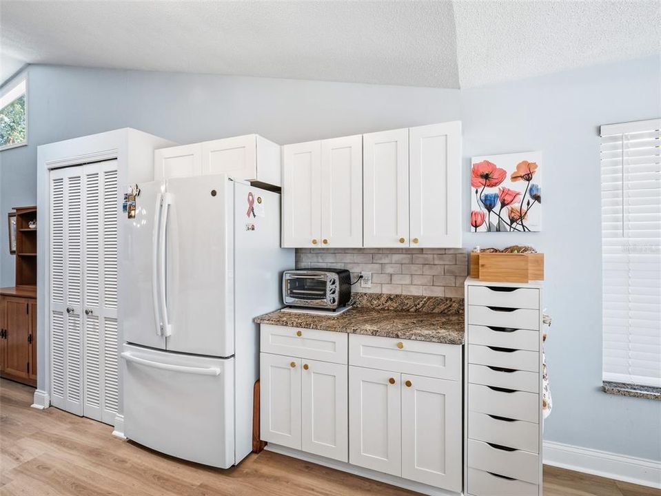 For Sale: $489,900 (3 beds, 2 baths, 2013 Square Feet)