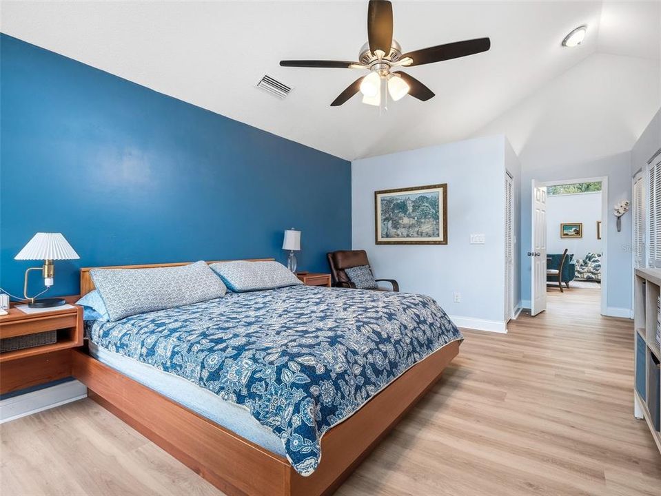 For Sale: $489,900 (3 beds, 2 baths, 2013 Square Feet)