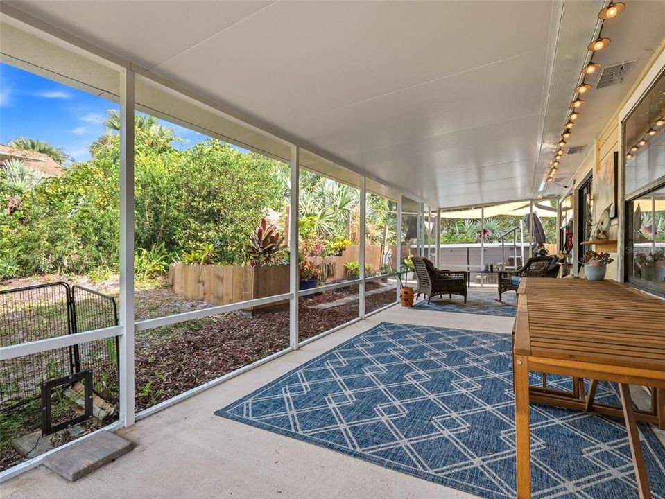 For Sale: $489,900 (3 beds, 2 baths, 2013 Square Feet)