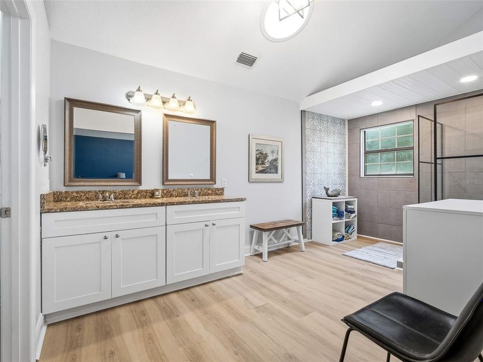 For Sale: $489,900 (3 beds, 2 baths, 2013 Square Feet)