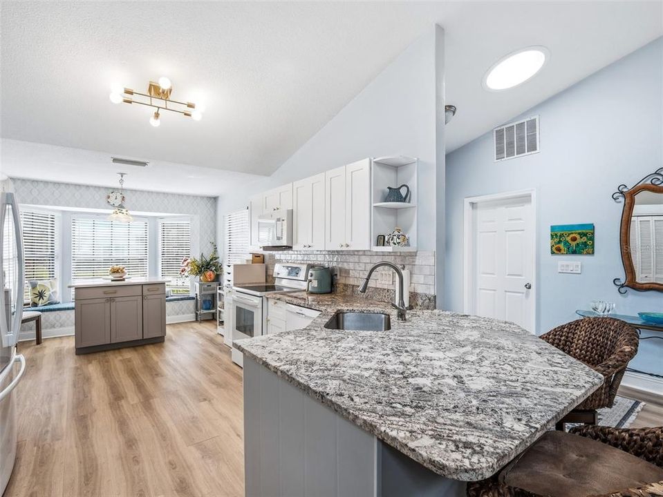 For Sale: $489,900 (3 beds, 2 baths, 2013 Square Feet)