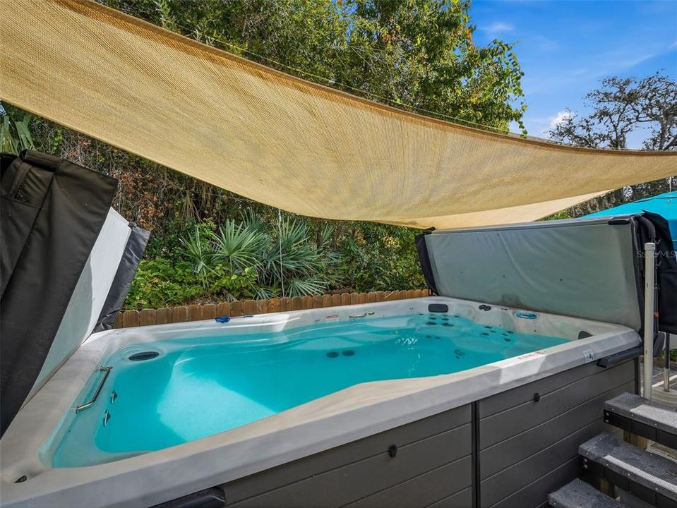 For Sale: $489,900 (3 beds, 2 baths, 2013 Square Feet)