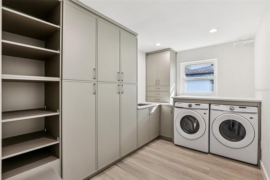 For Sale: $1,229,000 (3 beds, 2 baths, 1883 Square Feet)