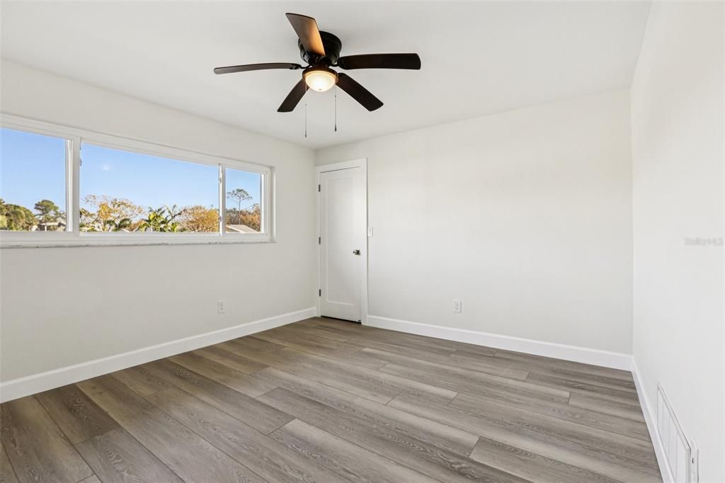 For Sale: $1,229,000 (3 beds, 2 baths, 1883 Square Feet)