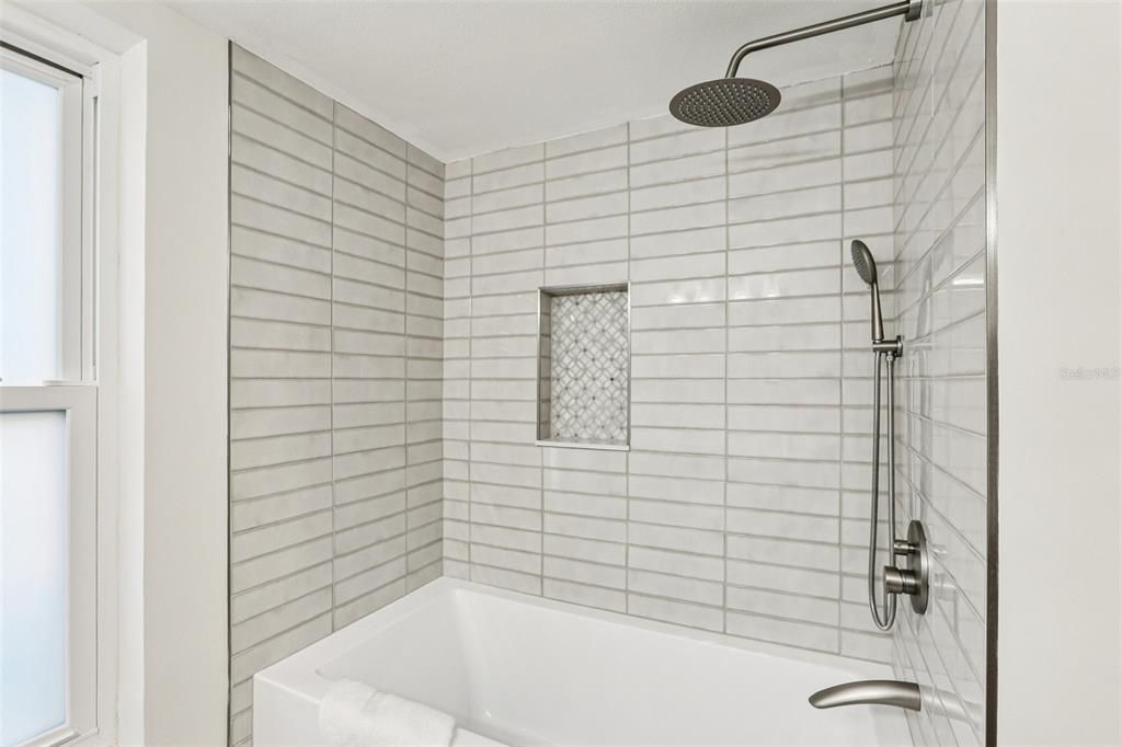 For Sale: $1,229,000 (3 beds, 2 baths, 1883 Square Feet)