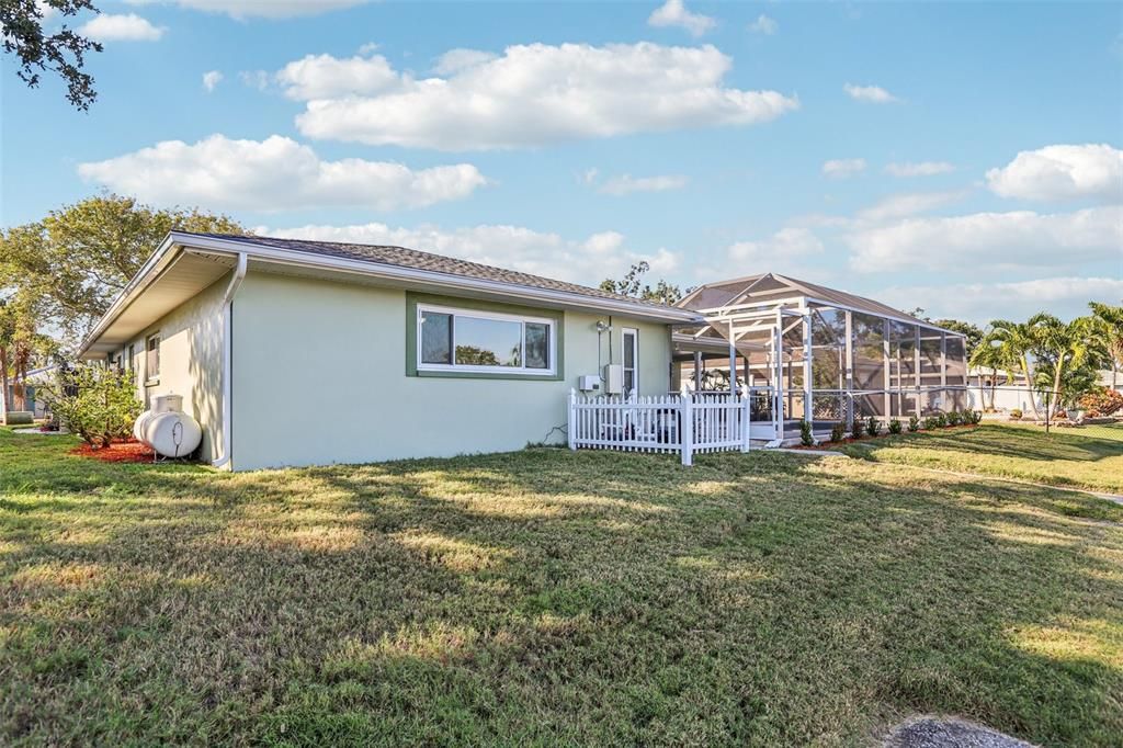 For Sale: $1,229,000 (3 beds, 2 baths, 1883 Square Feet)