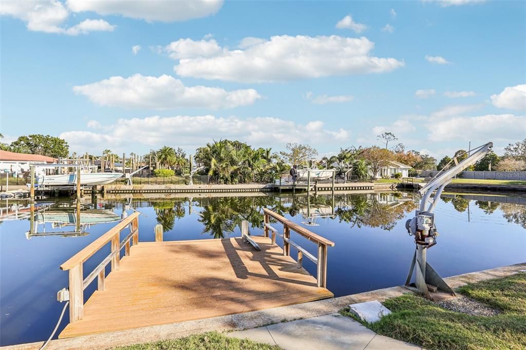 For Sale: $1,229,000 (3 beds, 2 baths, 1883 Square Feet)