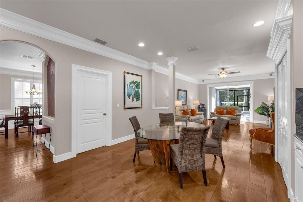 For Sale: $739,000 (5 beds, 3 baths, 3000 Square Feet)