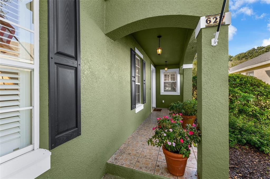 For Sale: $739,000 (5 beds, 3 baths, 3000 Square Feet)