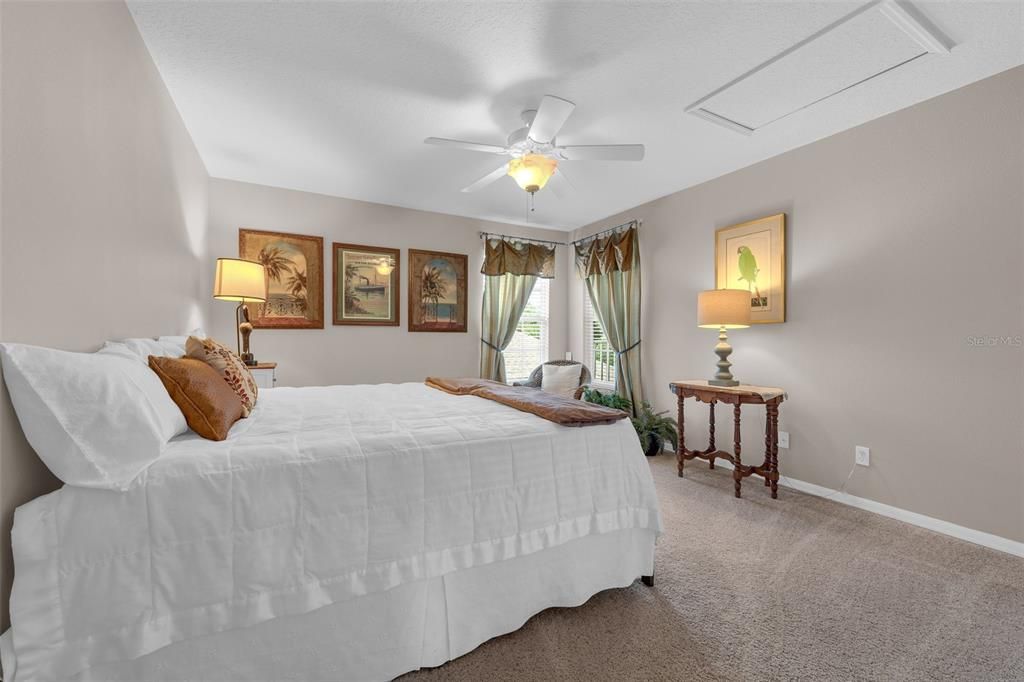 For Sale: $739,000 (5 beds, 3 baths, 3000 Square Feet)