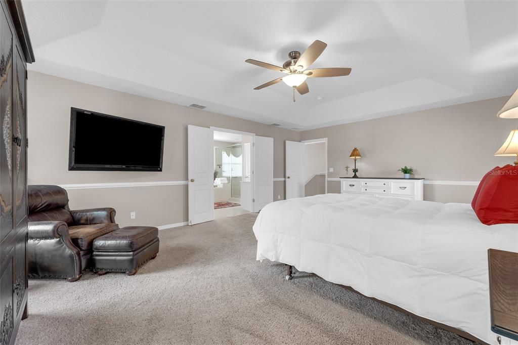 For Sale: $739,000 (5 beds, 3 baths, 3000 Square Feet)