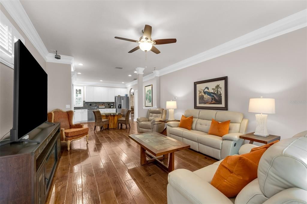 For Sale: $739,000 (5 beds, 3 baths, 3000 Square Feet)