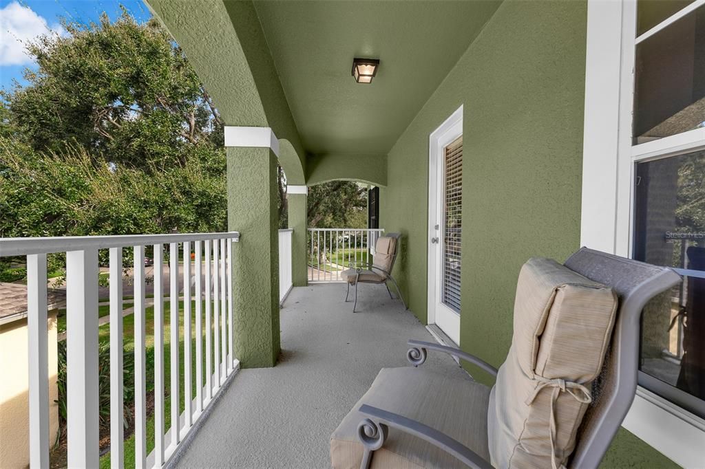 For Sale: $739,000 (5 beds, 3 baths, 3000 Square Feet)