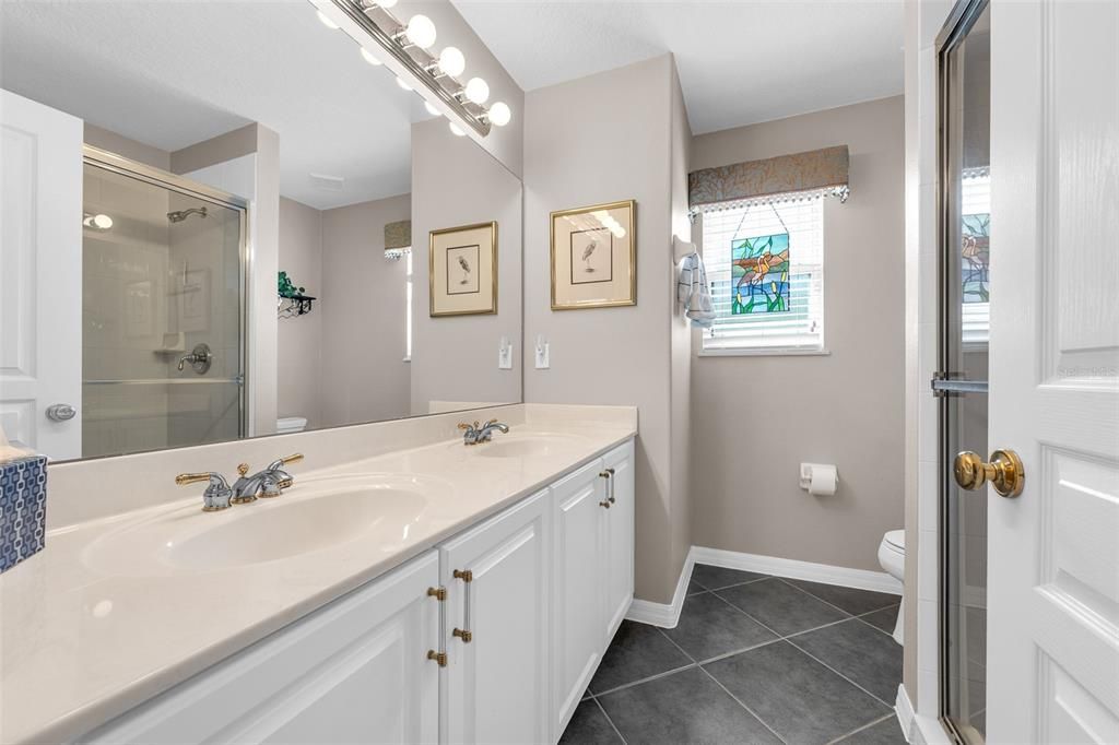 For Sale: $739,000 (5 beds, 3 baths, 3000 Square Feet)