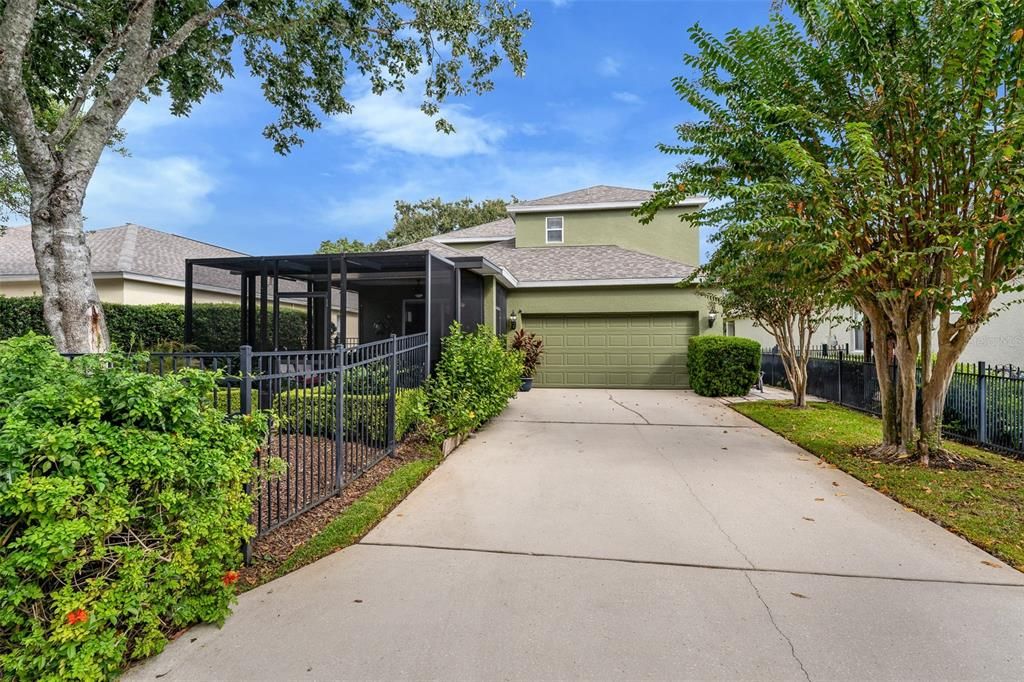 For Sale: $739,000 (5 beds, 3 baths, 3000 Square Feet)