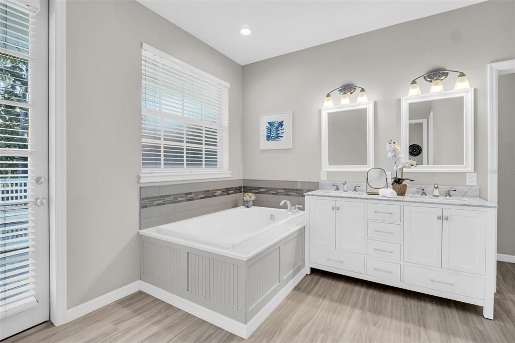 For Sale: $1,099,900 (3 beds, 3 baths, 2648 Square Feet)