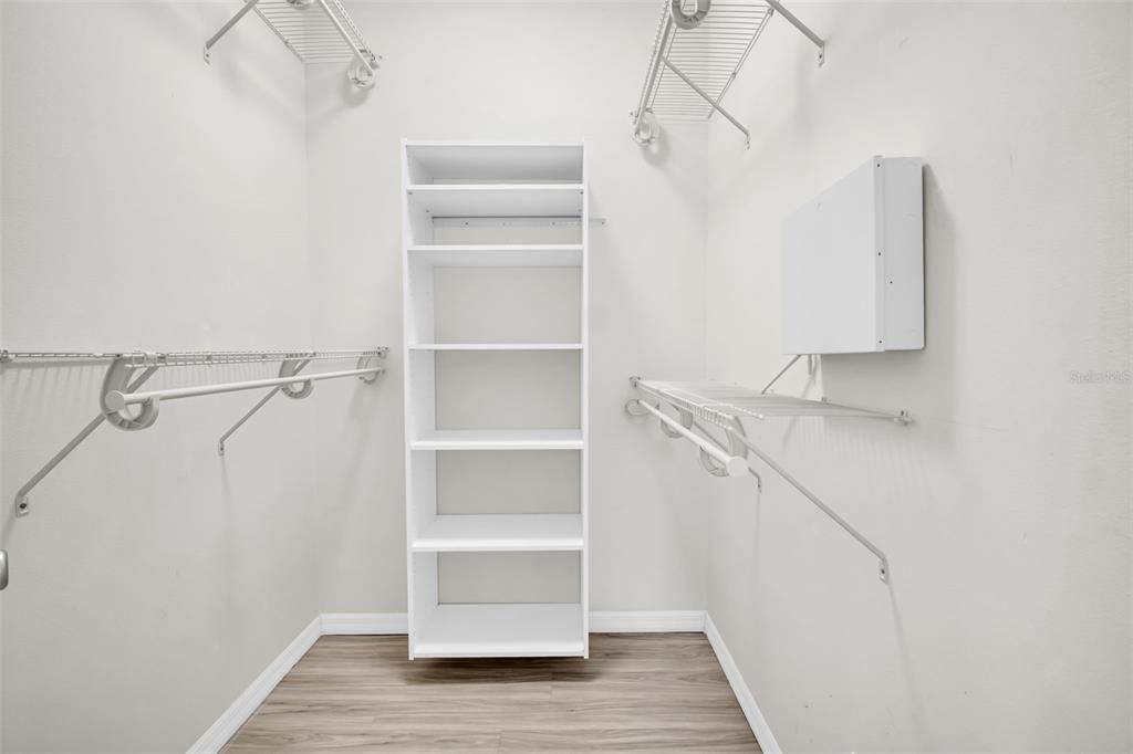 For Sale: $1,099,900 (3 beds, 3 baths, 2648 Square Feet)