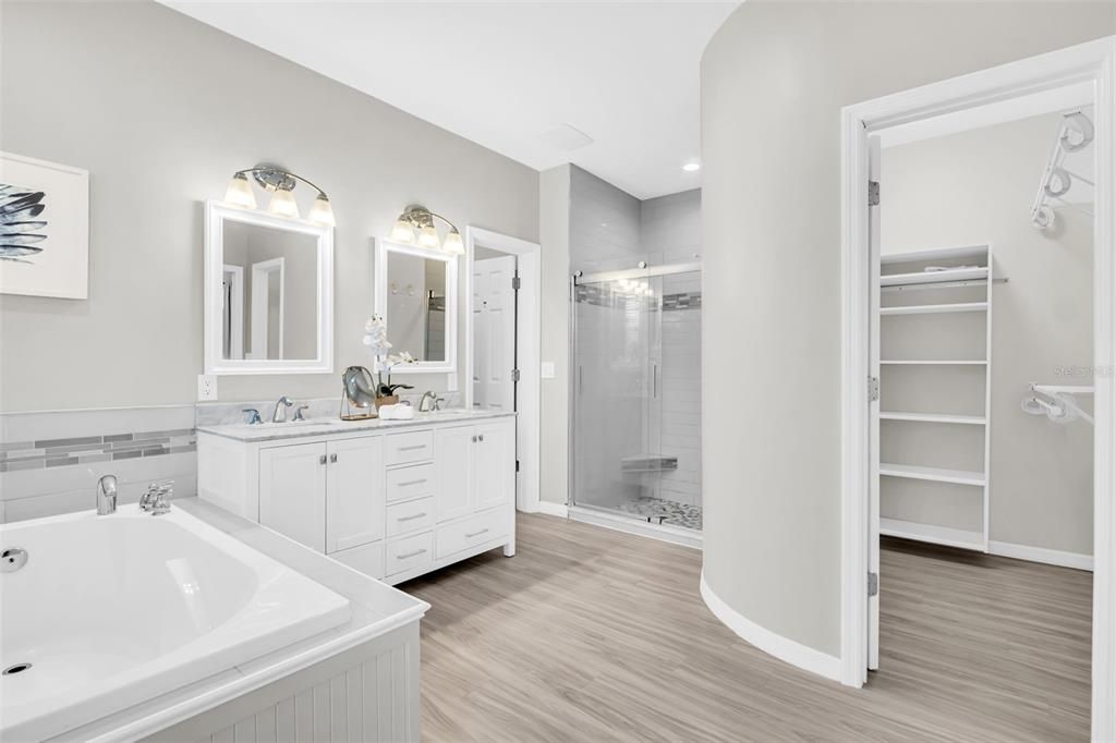 For Sale: $1,099,900 (3 beds, 3 baths, 2648 Square Feet)