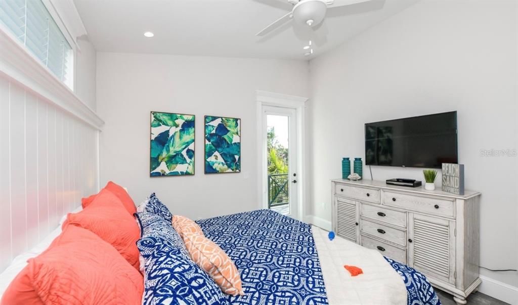 На продажу: $3,175,000 (7 спален, 7 ванн, 2646 Квадратных фут)