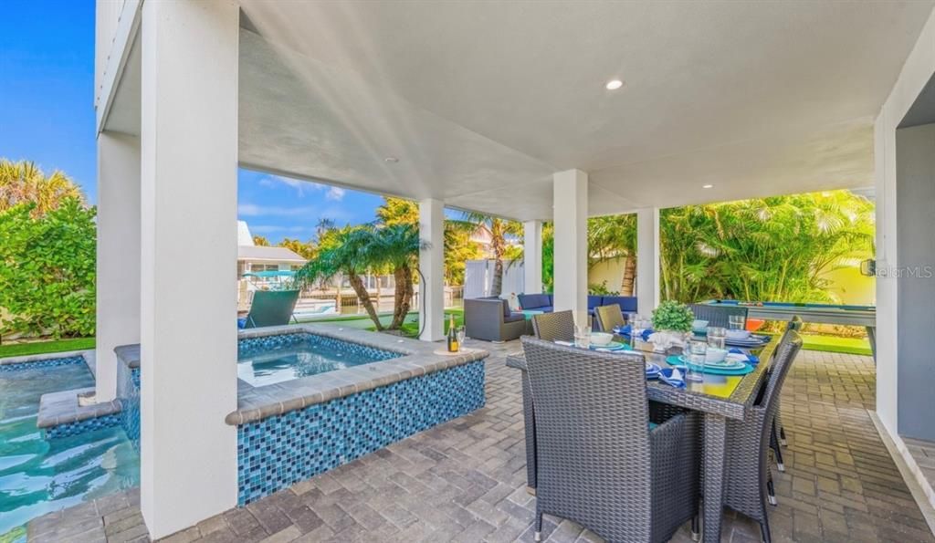 На продажу: $3,175,000 (7 спален, 7 ванн, 2646 Квадратных фут)