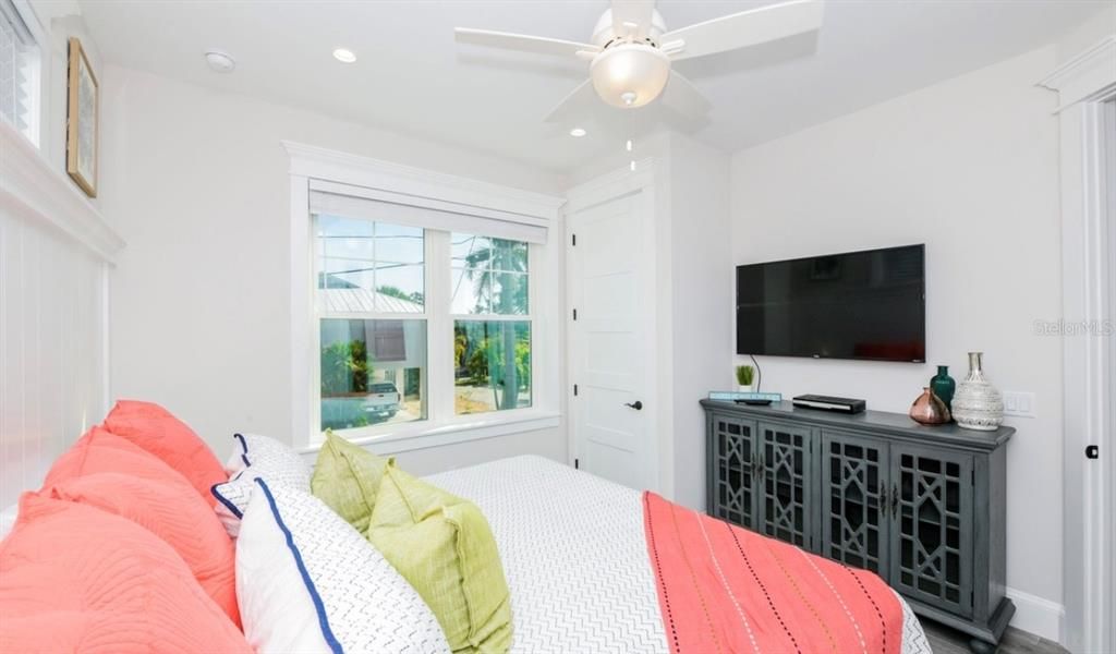 На продажу: $3,175,000 (7 спален, 7 ванн, 2646 Квадратных фут)