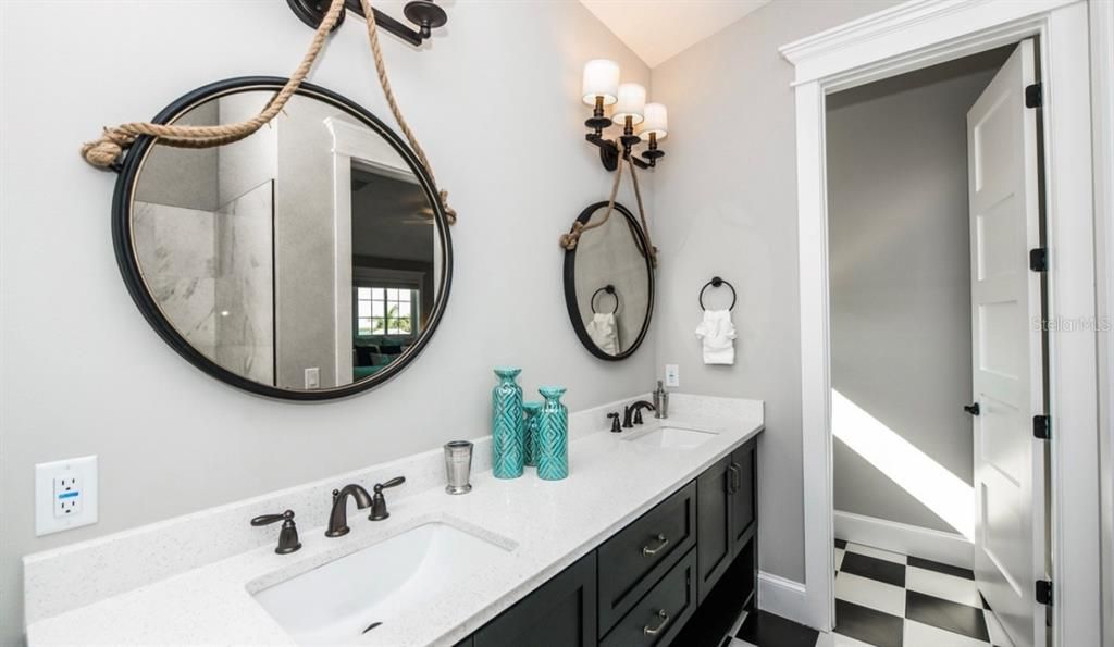 На продажу: $3,175,000 (7 спален, 7 ванн, 2646 Квадратных фут)