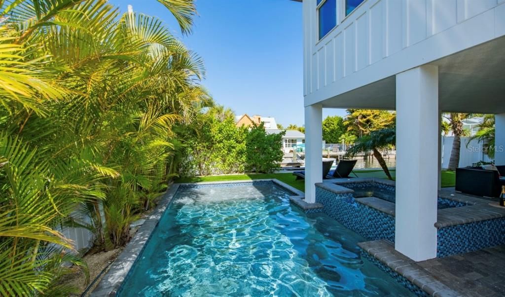 На продажу: $3,175,000 (7 спален, 7 ванн, 2646 Квадратных фут)