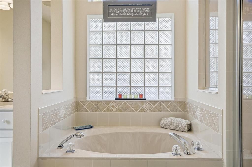 Active With Contract: $450,000 (3 beds, 2 baths, 1851 Square Feet)