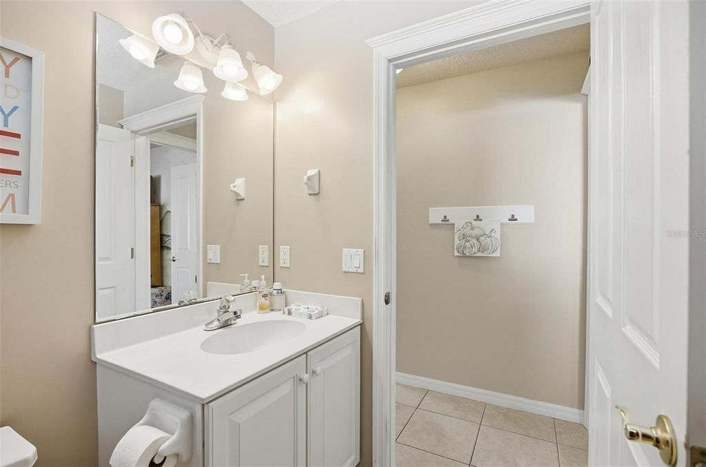 Active With Contract: $450,000 (3 beds, 2 baths, 1851 Square Feet)