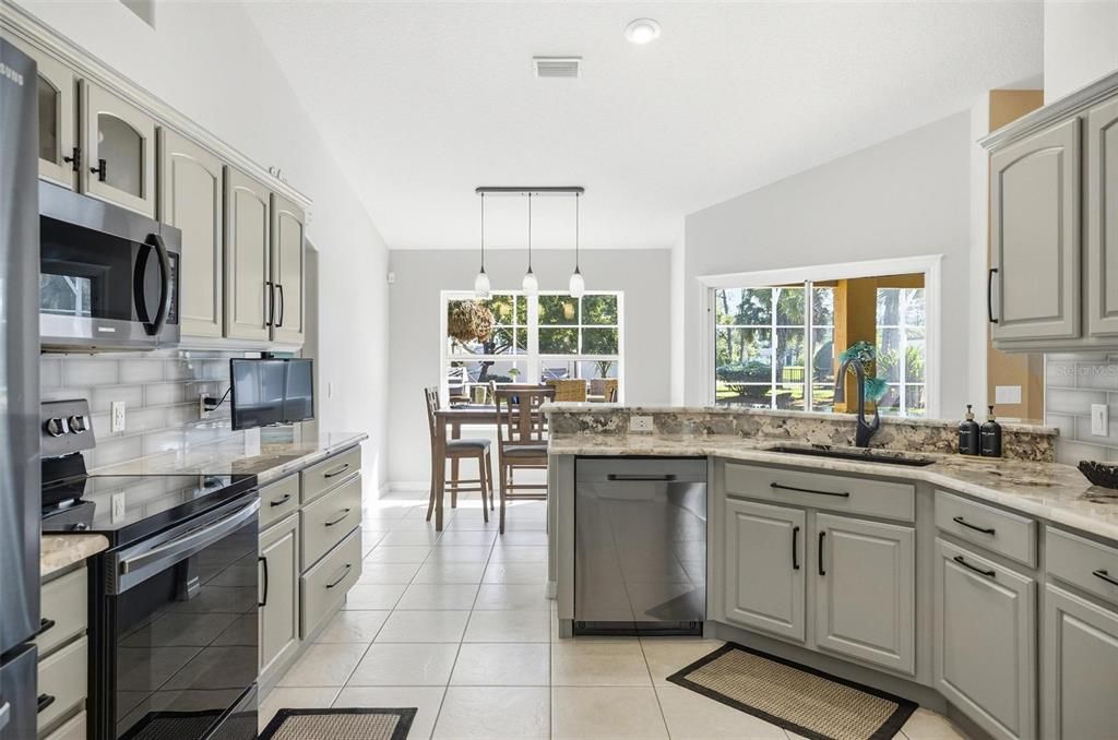 Active With Contract: $450,000 (3 beds, 2 baths, 1851 Square Feet)