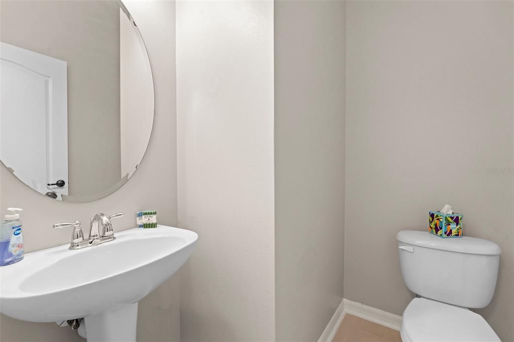 Под контрактом: $350,000 (3 спален, 2 ванн, 1440 Квадратных фут)