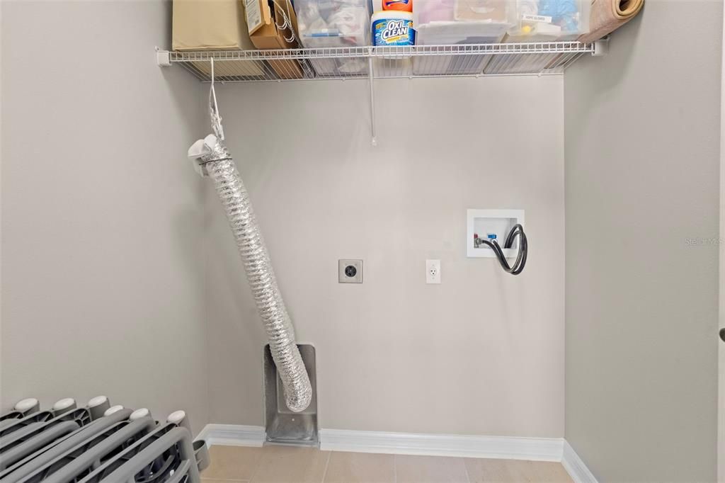 Под контрактом: $350,000 (3 спален, 2 ванн, 1440 Квадратных фут)