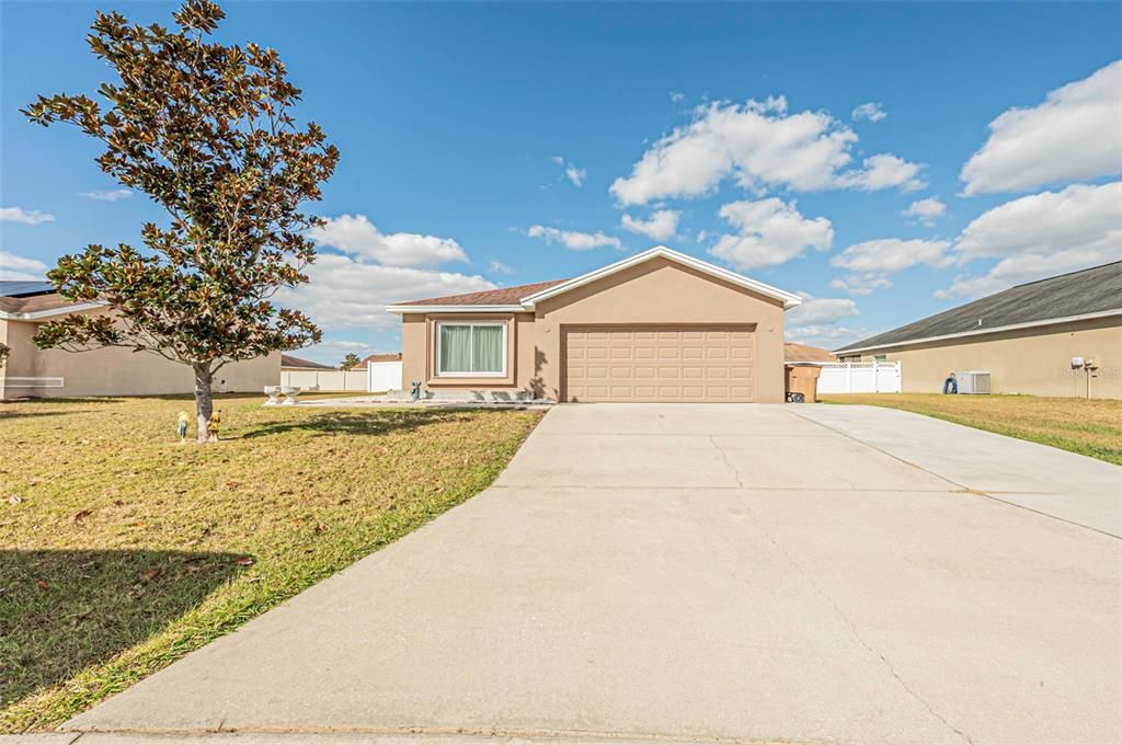 For Sale: $295,000 (3 beds, 2 baths, 1468 Square Feet)