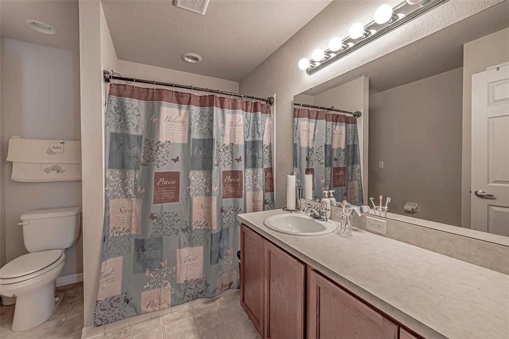 For Sale: $295,000 (3 beds, 2 baths, 1468 Square Feet)