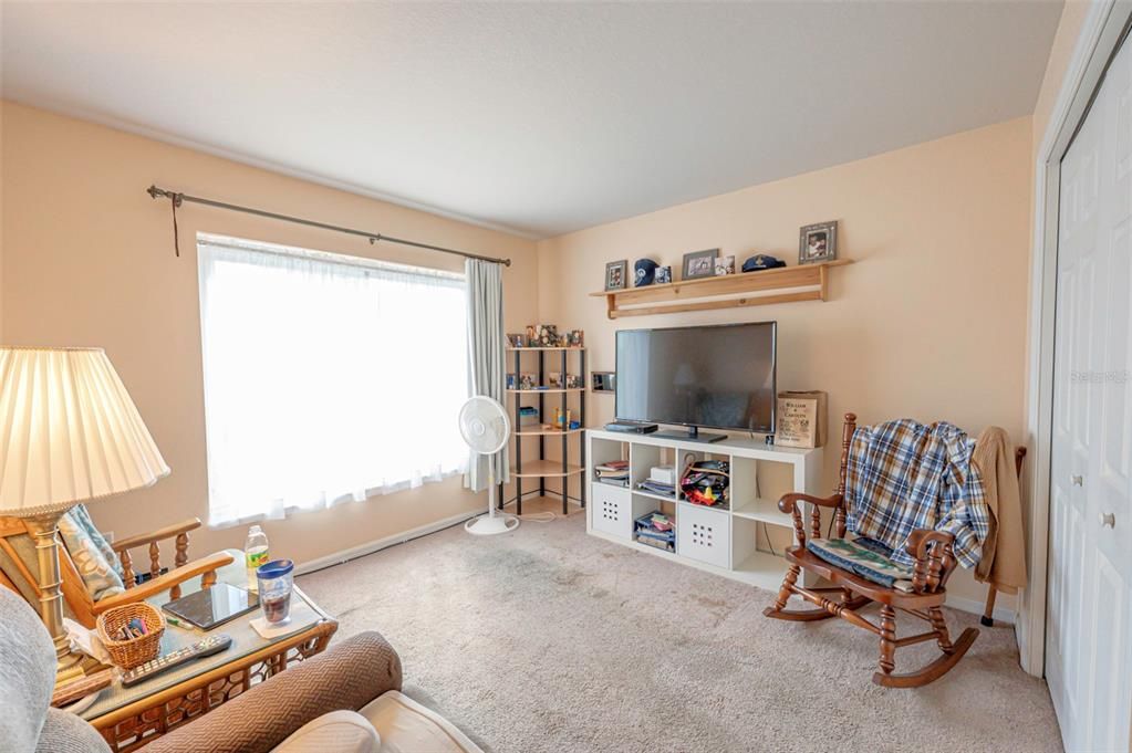 For Sale: $295,000 (3 beds, 2 baths, 1468 Square Feet)