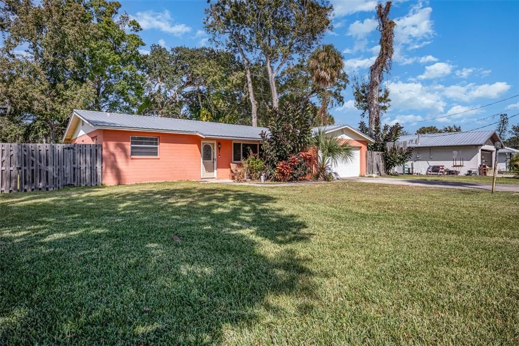 For Sale: $320,000 (3 beds, 2 baths, 2086 Square Feet)