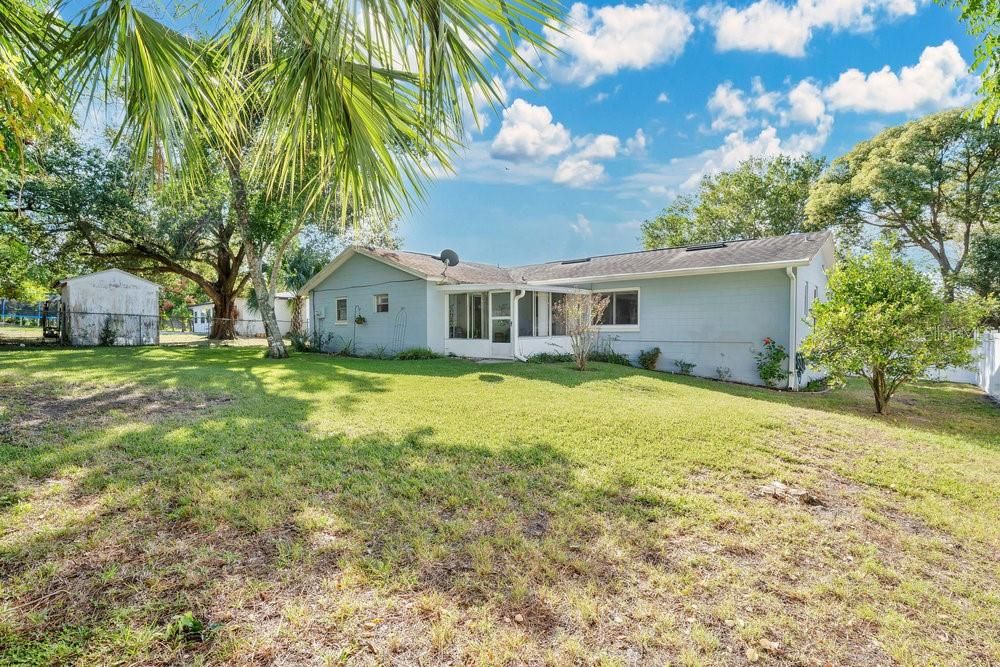 合同活跃: $350,000 (3 贝兹, 2 浴室, 1430 平方英尺)