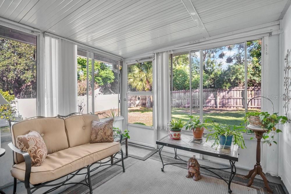 合同活跃: $350,000 (3 贝兹, 2 浴室, 1430 平方英尺)