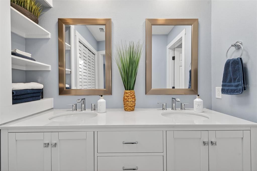 На продажу: $489,900 (3 спален, 2 ванн, 1425 Квадратных фут)