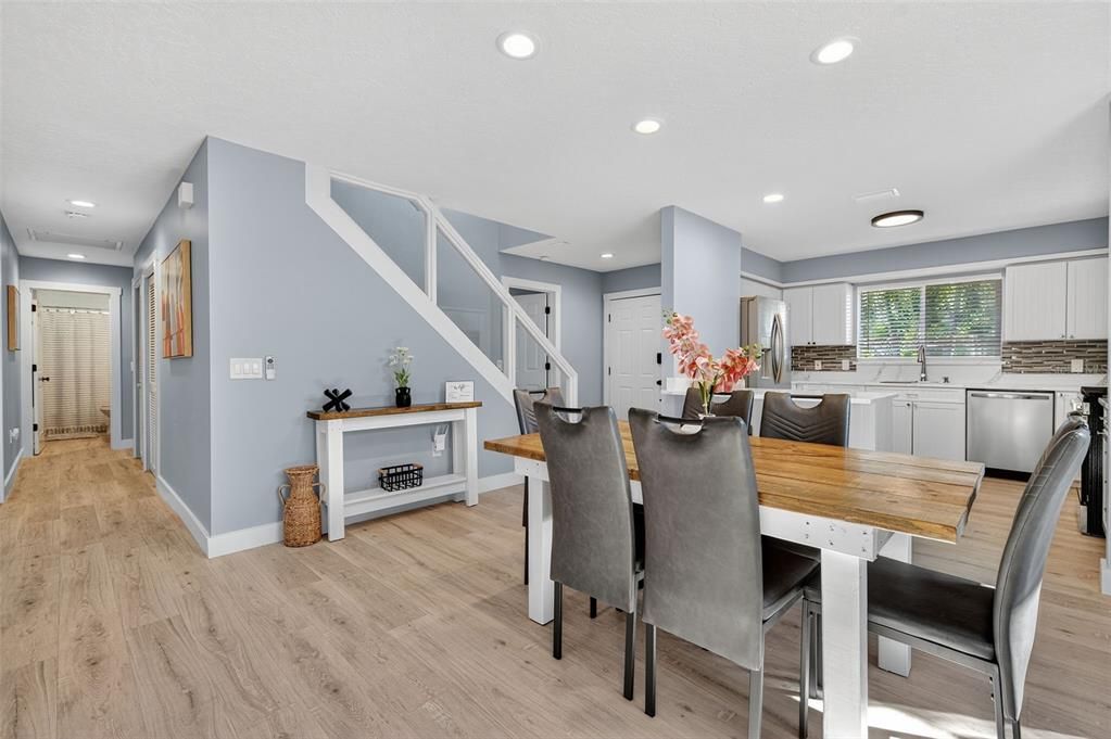 На продажу: $489,900 (3 спален, 2 ванн, 1425 Квадратных фут)