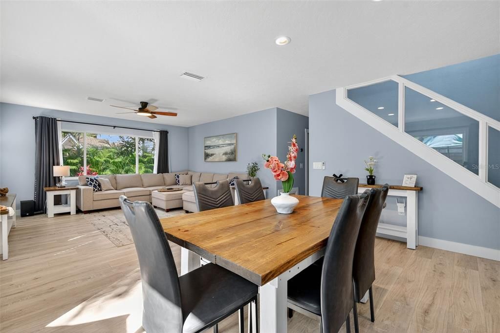 На продажу: $489,900 (3 спален, 2 ванн, 1425 Квадратных фут)