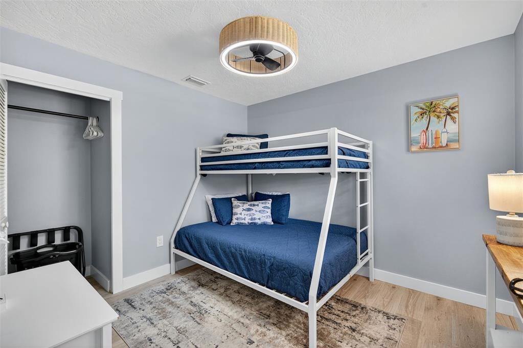 На продажу: $489,900 (3 спален, 2 ванн, 1425 Квадратных фут)