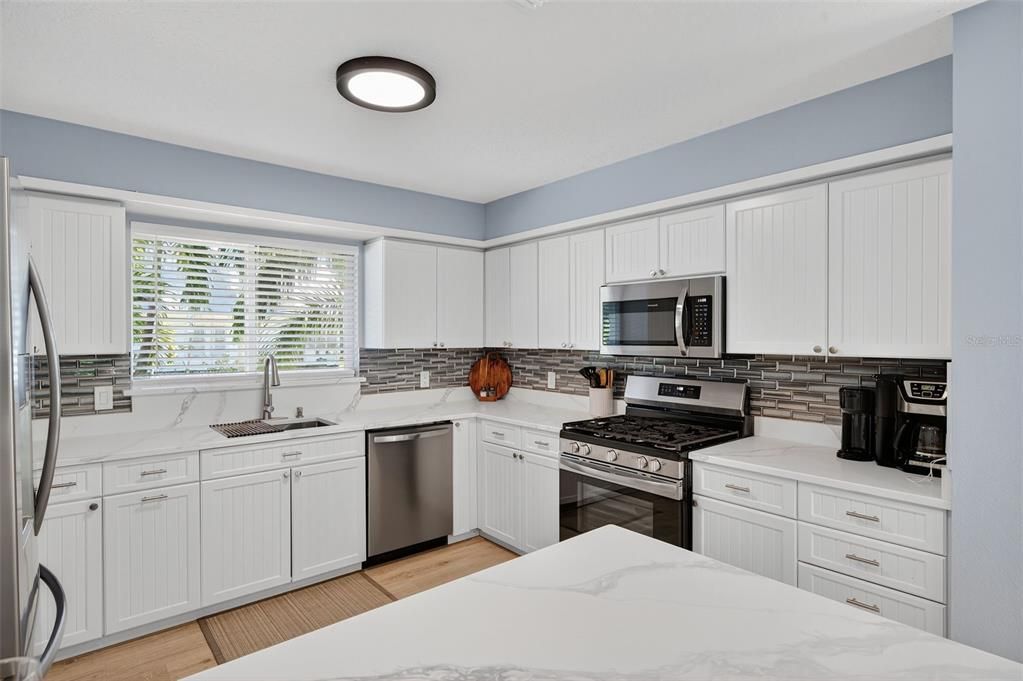 На продажу: $489,900 (3 спален, 2 ванн, 1425 Квадратных фут)