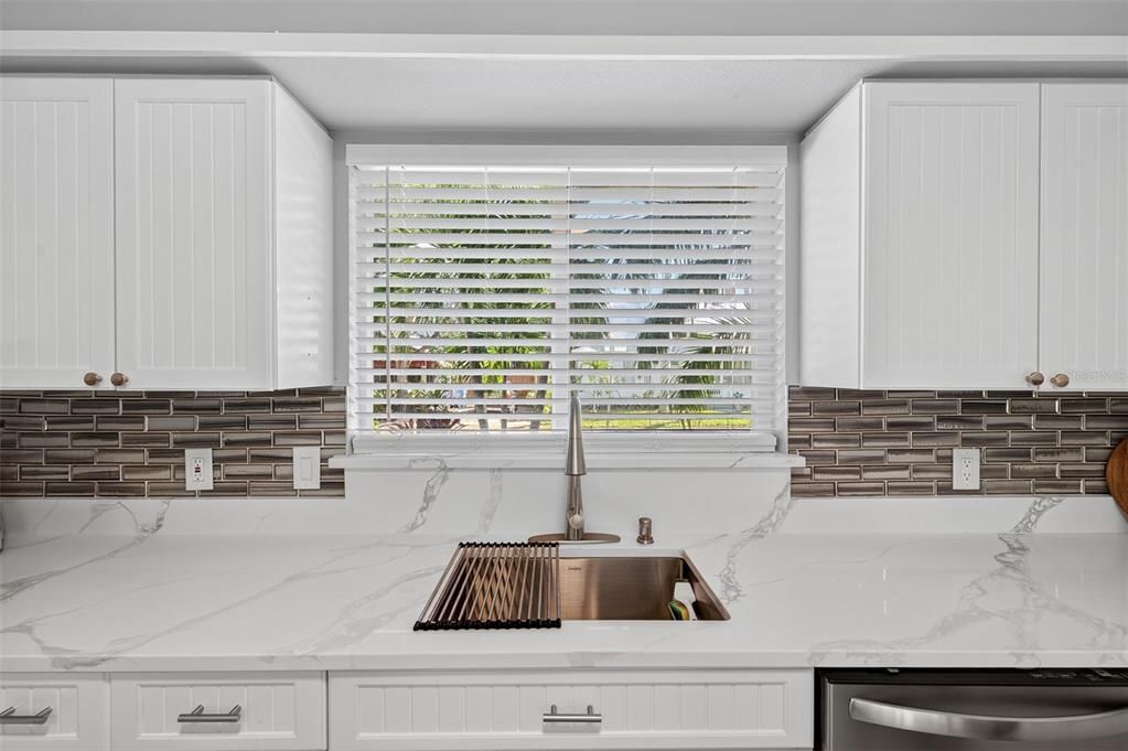 На продажу: $489,900 (3 спален, 2 ванн, 1425 Квадратных фут)