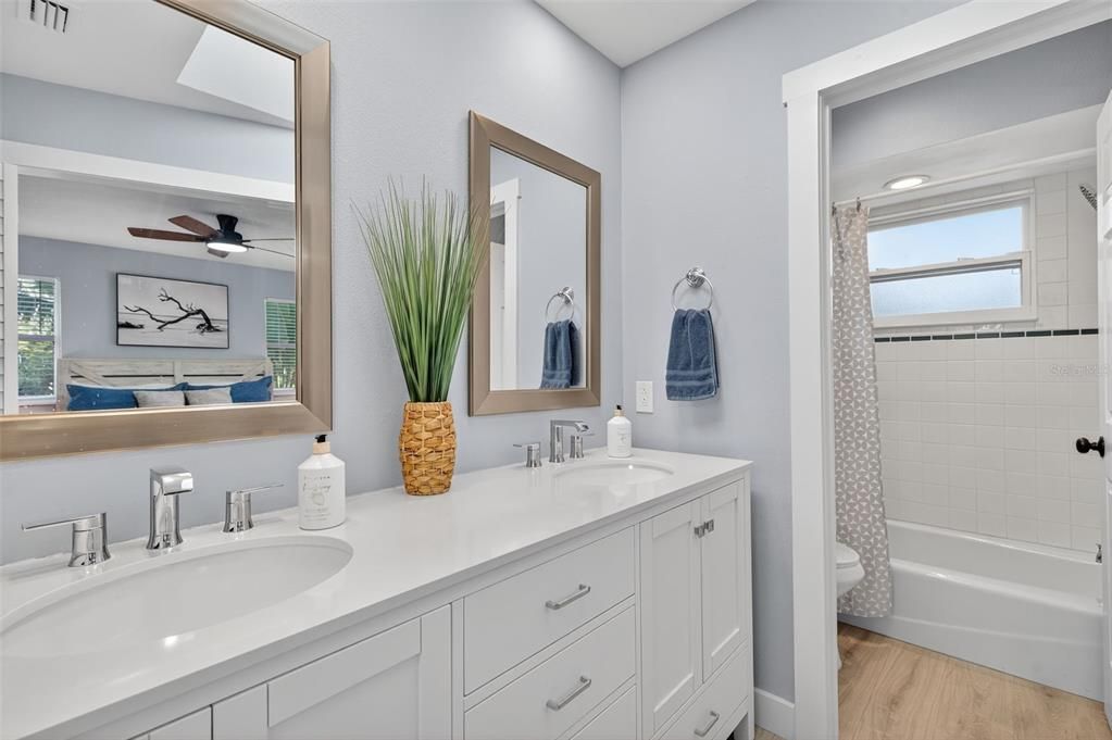 На продажу: $489,900 (3 спален, 2 ванн, 1425 Квадратных фут)