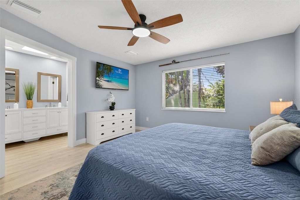 На продажу: $489,900 (3 спален, 2 ванн, 1425 Квадратных фут)