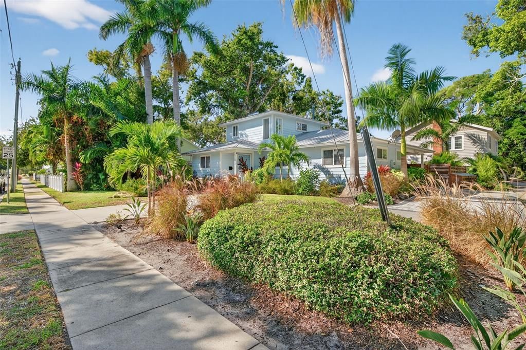 На продажу: $489,900 (3 спален, 2 ванн, 1425 Квадратных фут)