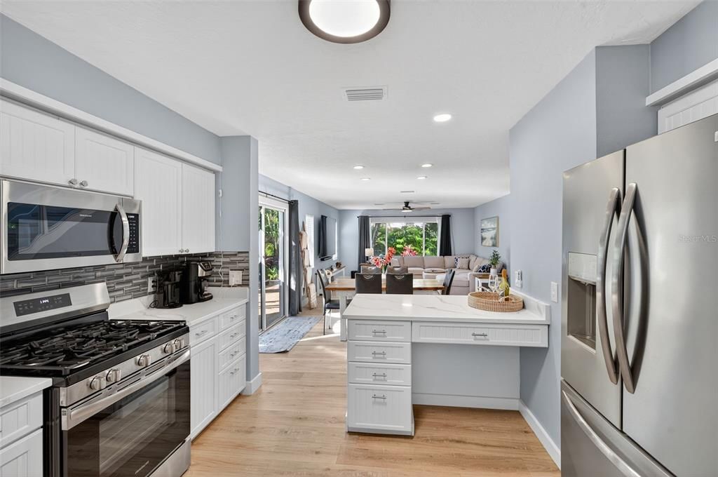 На продажу: $489,900 (3 спален, 2 ванн, 1425 Квадратных фут)